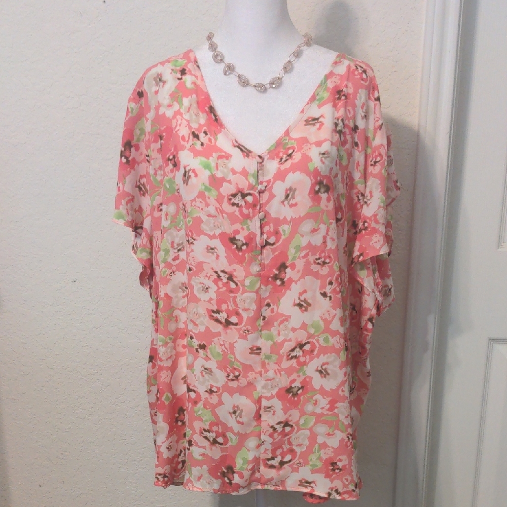 Premise Woman Plus Size Pink & Green Short Sleeve Floral Shirt. Size 3 X NWT